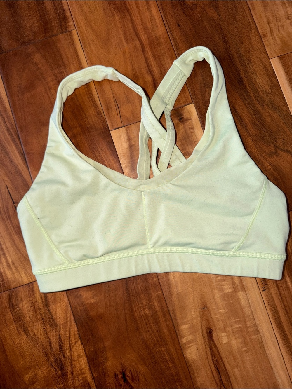lululemon athletica Pale Mint Crisscross Strappy Sports Bra - Picture 2 of 3